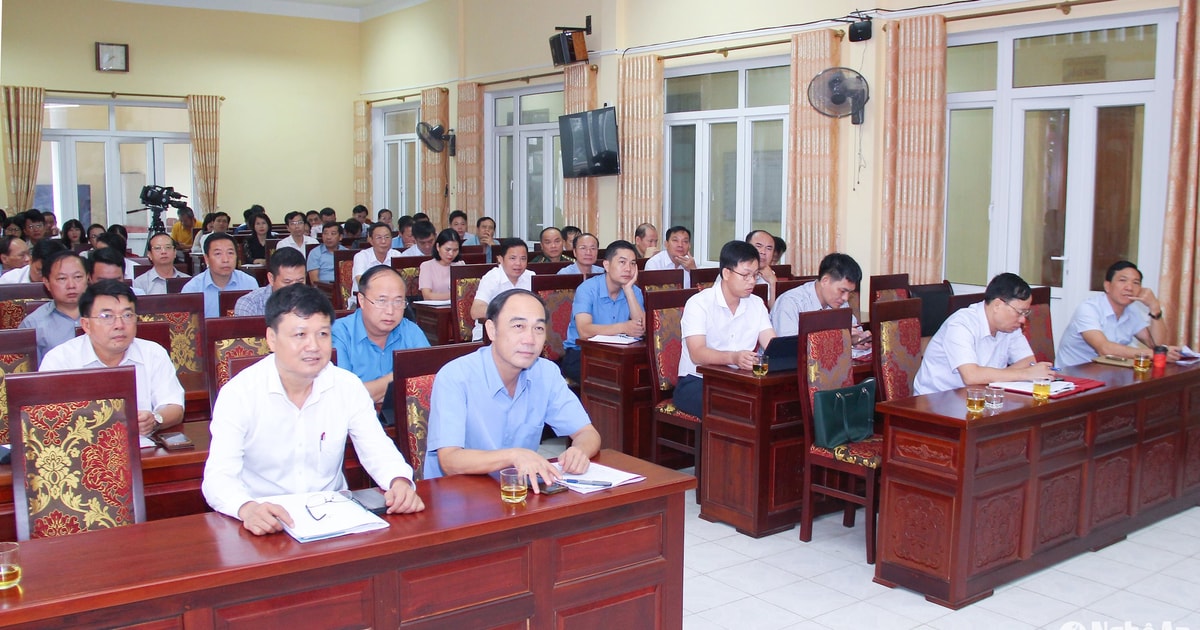 Thông tin đầy đủ đến cán bộ, đảng viên về thân thế, sự nghiệp của Tổng Bí thư Nguyễn Phú Trọng
