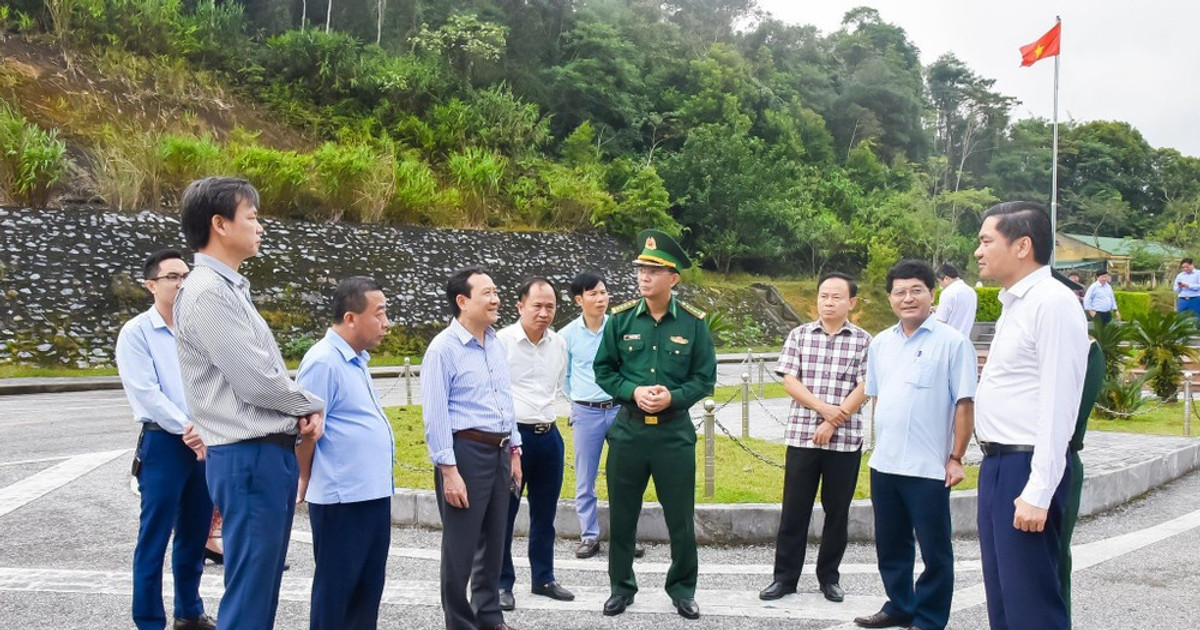 UBND tỉnh Nghệ An cho phép phương tiện cơ giới đường bộ 2 tỉnh Nghệ An- Bô Ly Khăm Xay (Lào) qua cửa khẩu phụ Thanh Thủy - Nậm On