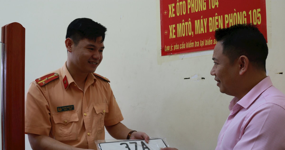 Từ ngày 1/8, người dân có thể bấm biển số xe online