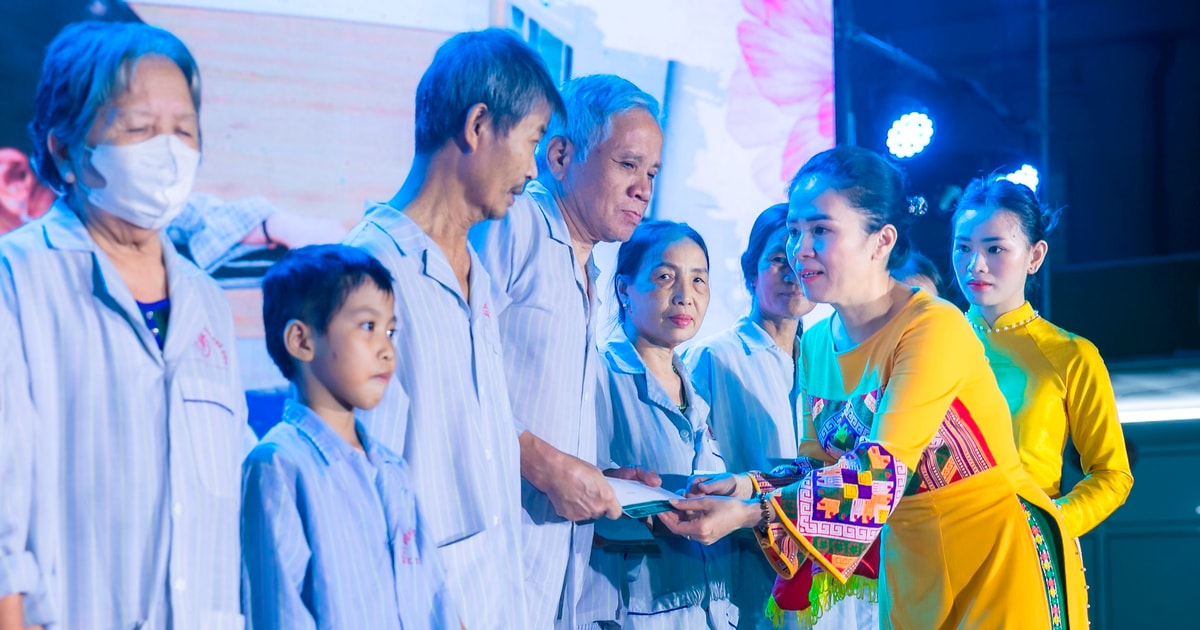 Chương trình nghệ thuật ‘Hòa nhịp yêu thương - Nụ cười nhân ái’