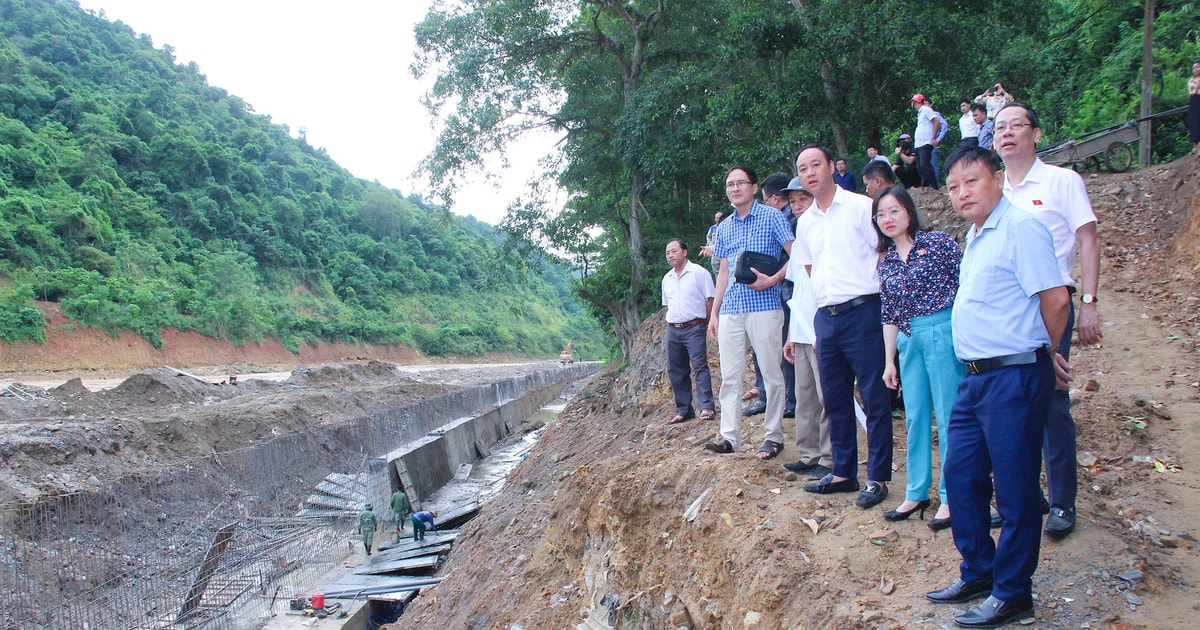 Đoàn đại biểu Quốc hội tỉnh Nghệ An khảo sát việc triển khai luật và nghị quyết của Quốc hội tại huyện Kỳ Sơn