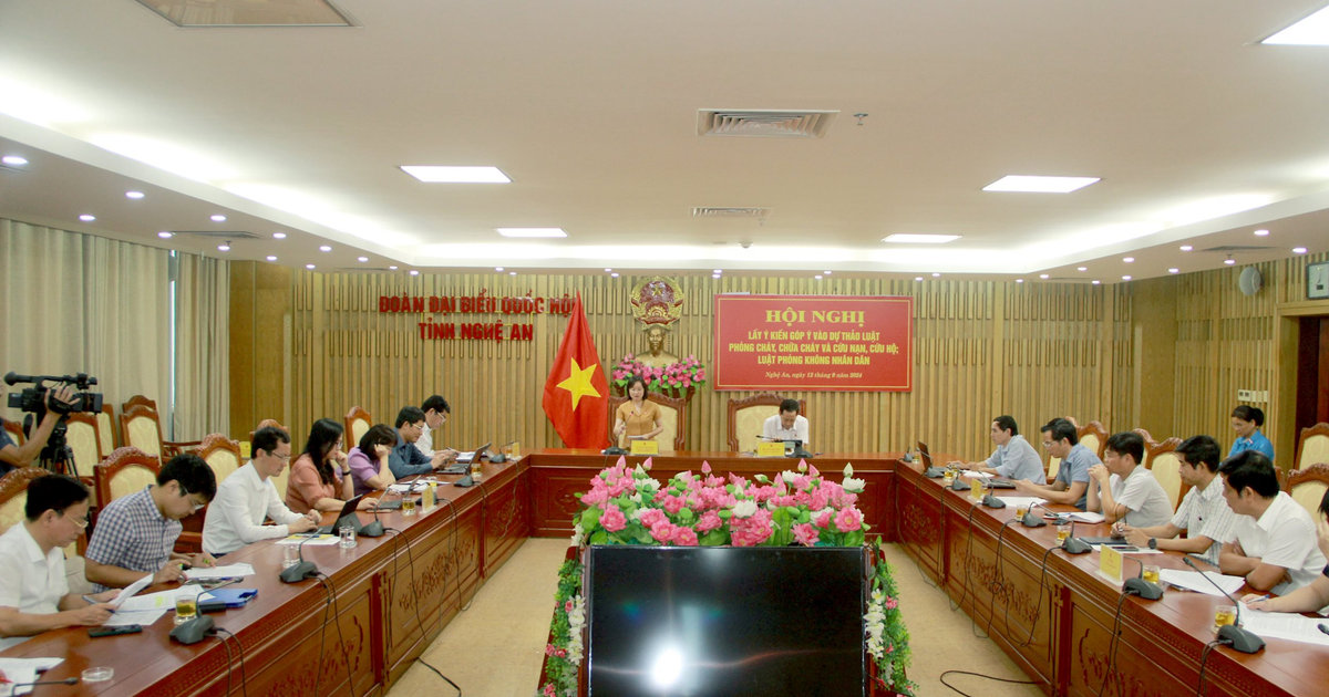 Đoàn Đại biểu Quốc hội tỉnh Nghệ An lấy ý kiến góp ý vào dự thảo Luật Phòng cháy, chữa cháy và cứu nạn, cứu hộ; Luật Phòng không nhân dân