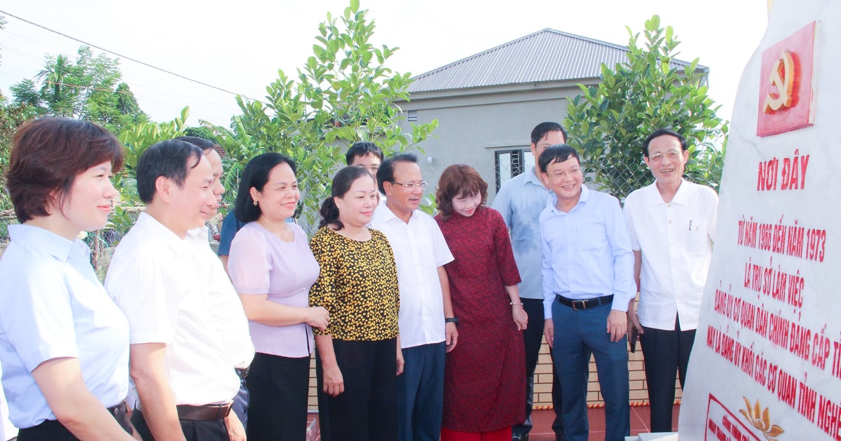 Đảng uỷ Khối các cơ quan tỉnh khánh thành công trình Bia dẫn tích tại huyện Đô Lương