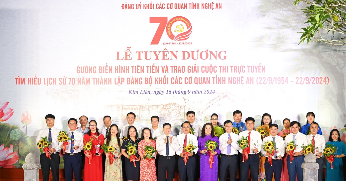 Đảng ủy Khối Các cơ quan tỉnh Nghệ An tuyên dương các gương điển hình tiên tiến