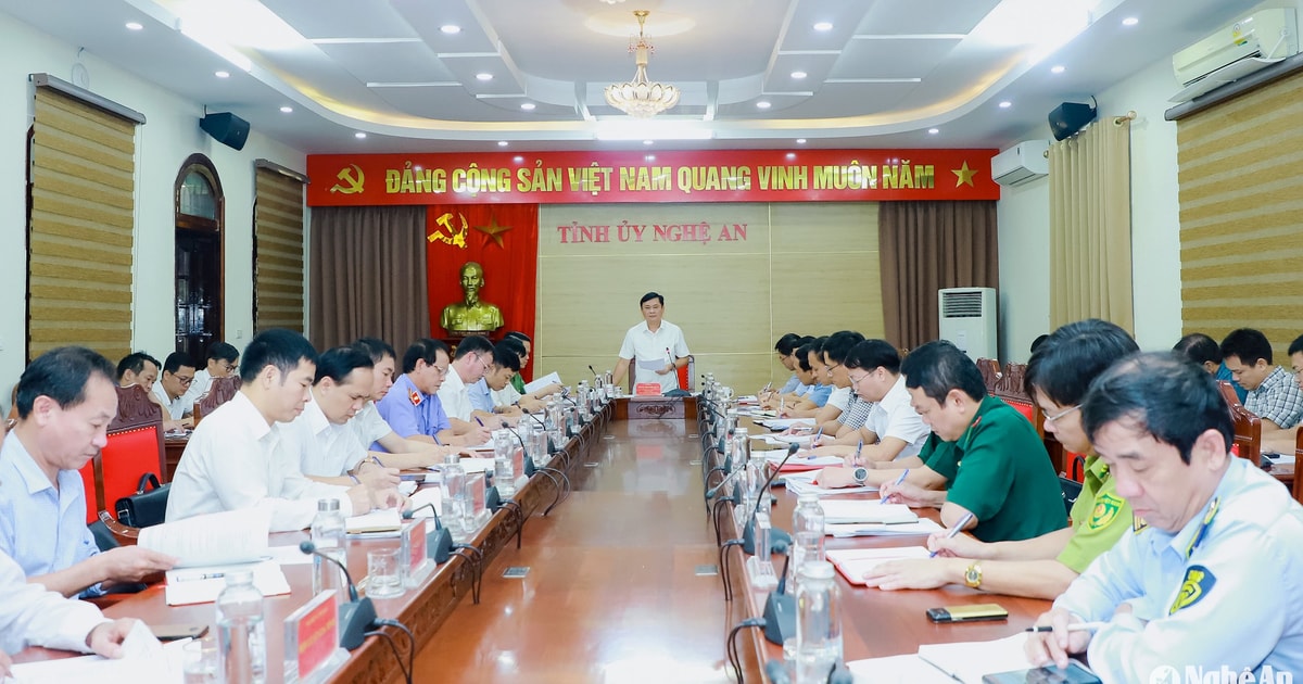 Thường trực Tỉnh ủy Nghệ An giao ban với các cơ quan trong khối Nội chính