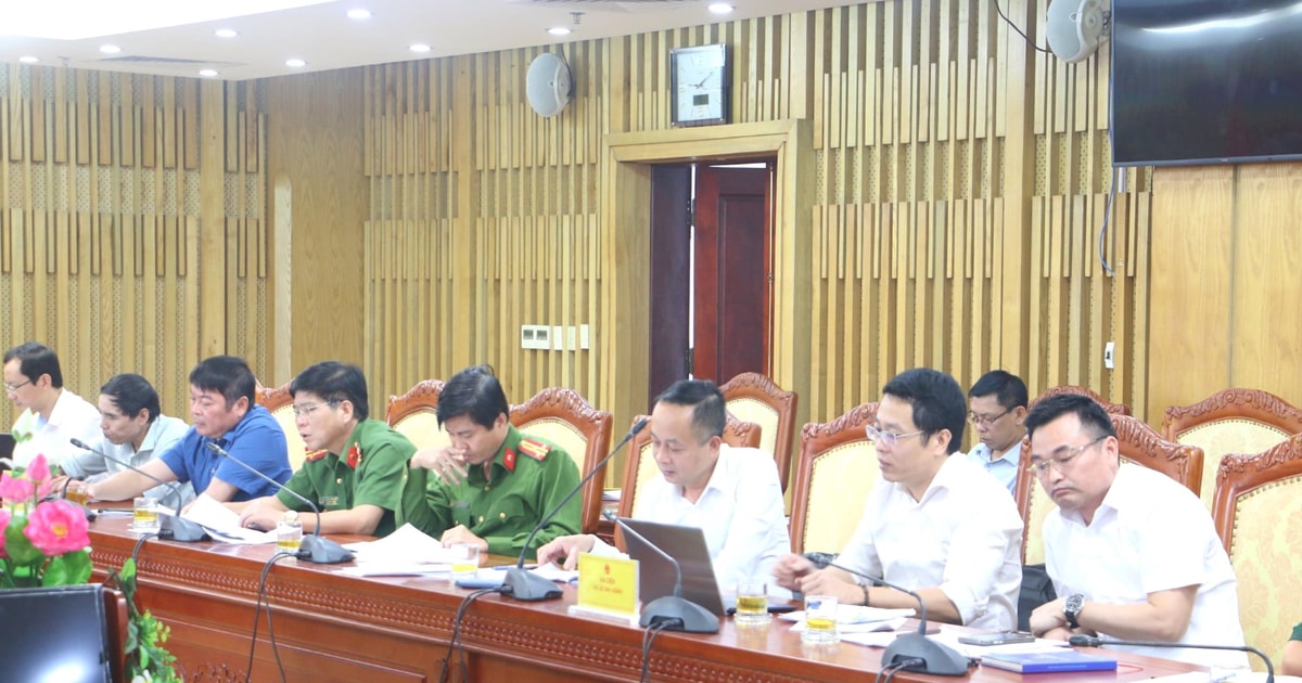 Đoàn ĐBQH tỉnh Nghệ An lấy ý kiến góp ý vào Dự thảo Luật Tiêu chuẩn và Quy chuẩn kỹ thuật, Luật Hóa chất