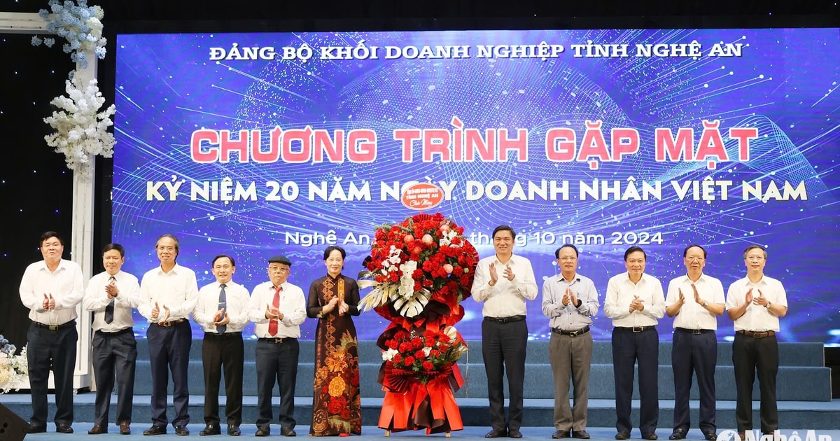 Đảng ủy Khối Doanh nghiệp gặp mặt và tôn vinh doanh nghiệp, doanh nhân tiêu biểu