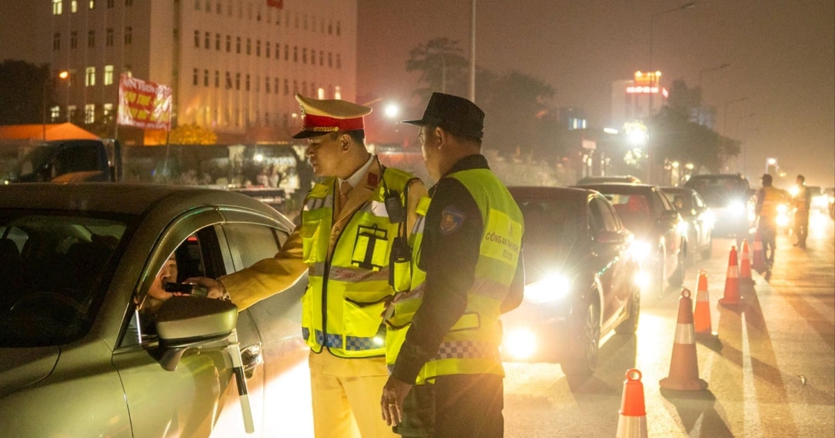 Nghệ An tăng cường kiểm tra, giám sát việc chấp hành kỷ luật, kỷ cương khi tham gia giao thông của cán bộ, công chức, viên chức