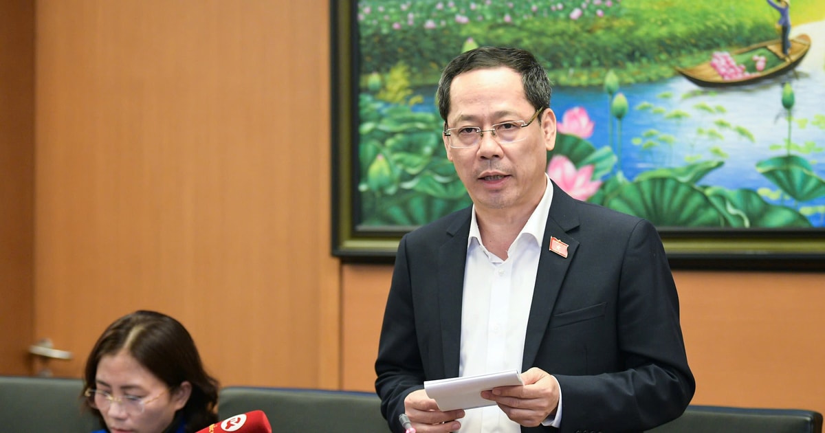 Đoàn đại biểu Quốc hội Nghệ An thảo luận về sửa đổi, bổ sung một số điều của Luật Sĩ quan Quân đội nhân dân Việt Nam