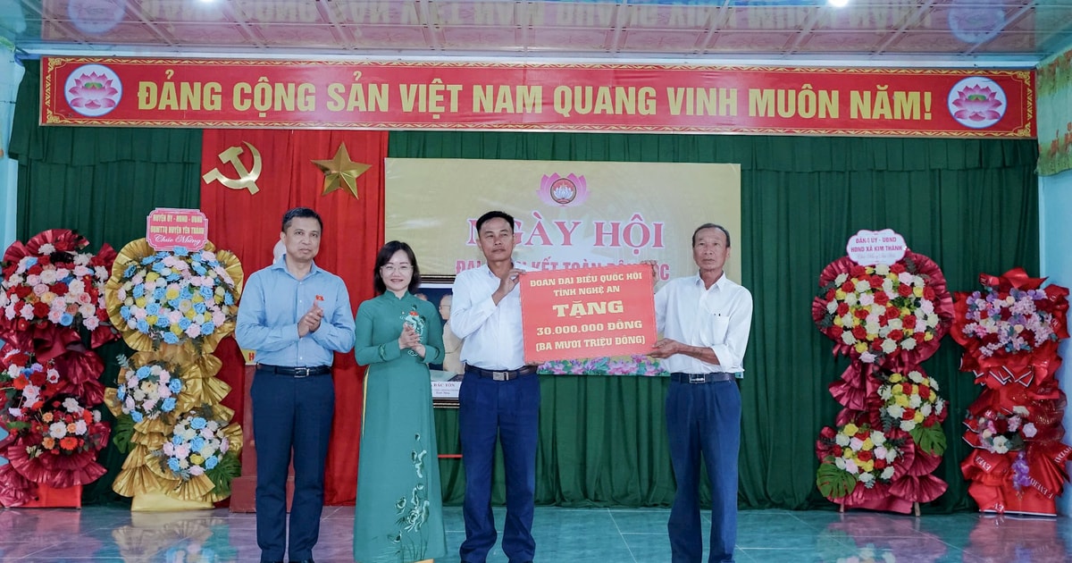 Đoàn đại biểu Quốc hội tỉnh Nghệ An dự Ngày hội Đại đoàn kết tại huyện Yên Thành