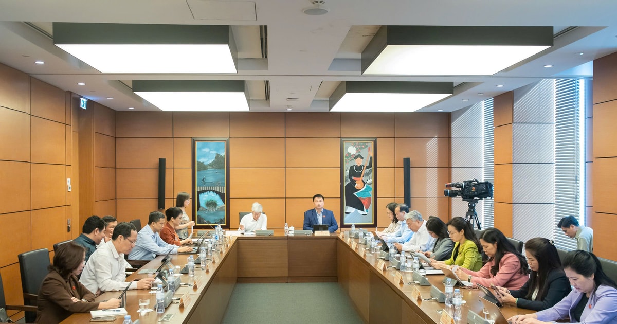 Đại biểu Quốc hội đoàn Nghệ An đề nghị không đánh thuế tiêu thụ đặc biệt với xăng