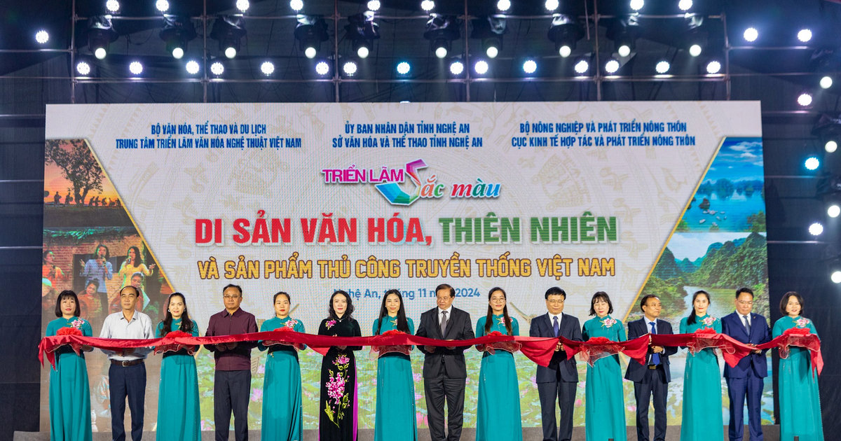 Khai mạc Triển lãm 'Sắc màu di sản văn hóa, thiên nhiên và sản phẩm thủ công truyền thống Việt Nam'