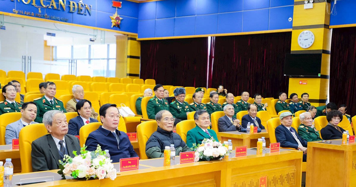 Gặp mặt các tướng lĩnh, anh hùng quê hương Nghệ An tại Hà Nội