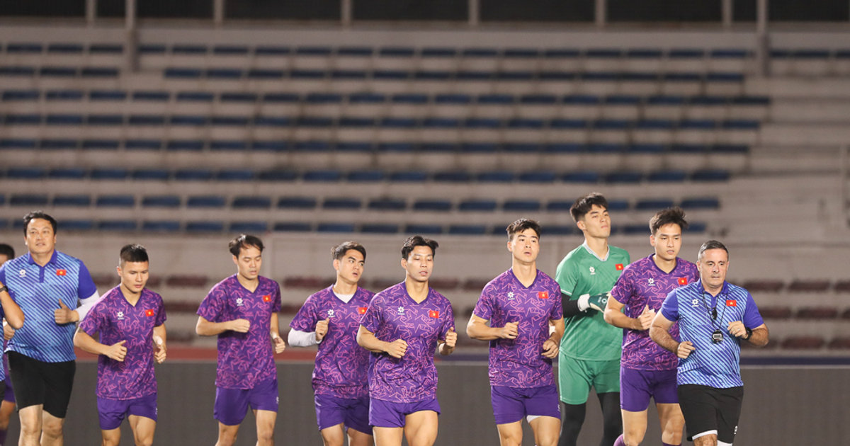 The Vietnamese national team held their first training session at the ...