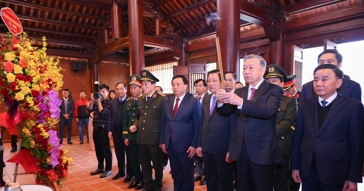 Tổng Bí thư Tô Lâm dâng hương tưởng niệm cố Tổng Bí thư Lê Hồng Phong