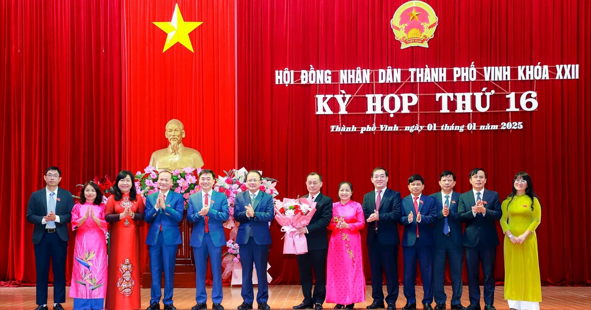 Bí thư Thành ủy Phan Đức Đồng được bầu giữ chức Chủ tịch Hội đồng Nhân dân thành phố Vinh (mới)