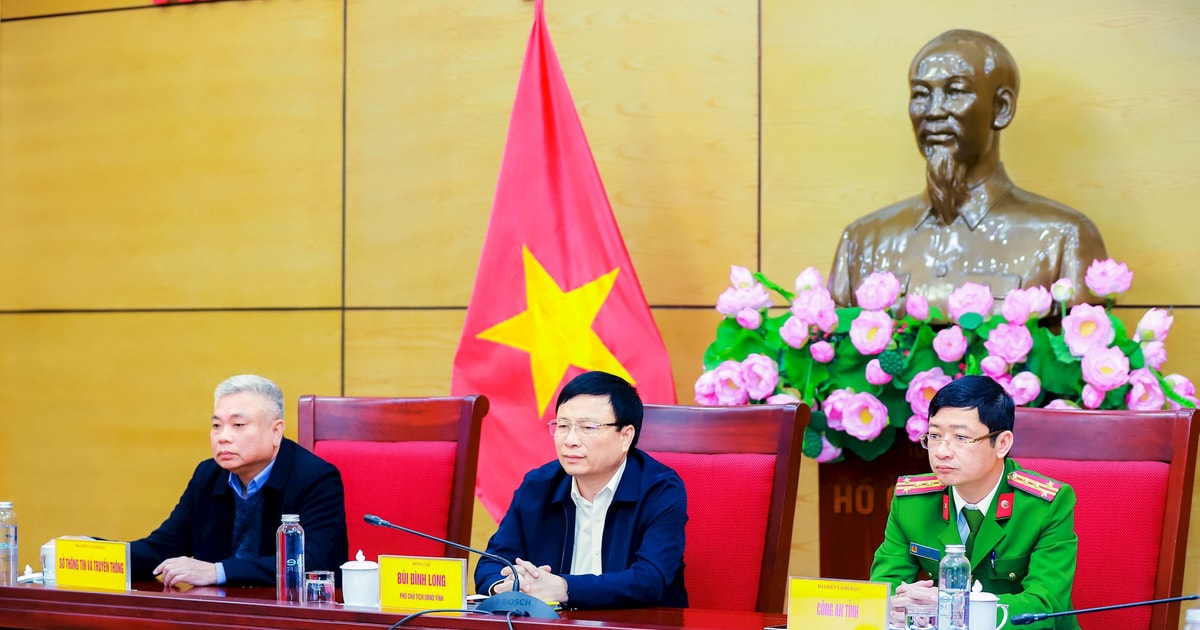 Thủ tướng Chính phủ: Chuyển đổi số phải gắn với 'toàn dân, toàn diện, toàn trình'