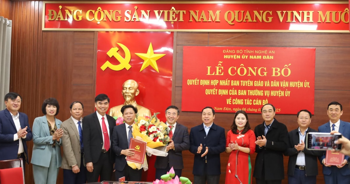 Đơn vị cấp huyện đầu tiên ở Nghệ An công bố quyết định hợp nhất Ban Tuyên giáo và Ban Dân vận Huyện ủy