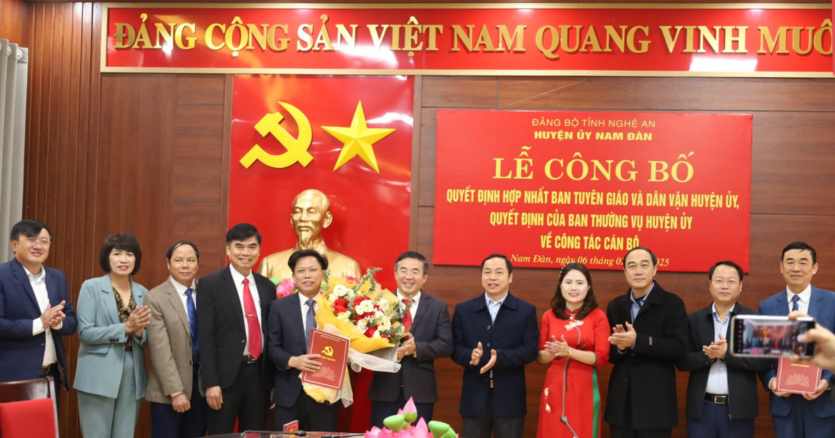 Đơn vị cấp huyện đầu tiên ở Nghệ An công bố quyết định hợp nhất Ban Tuyên giáo và Ban Dân vận Huyện ủy