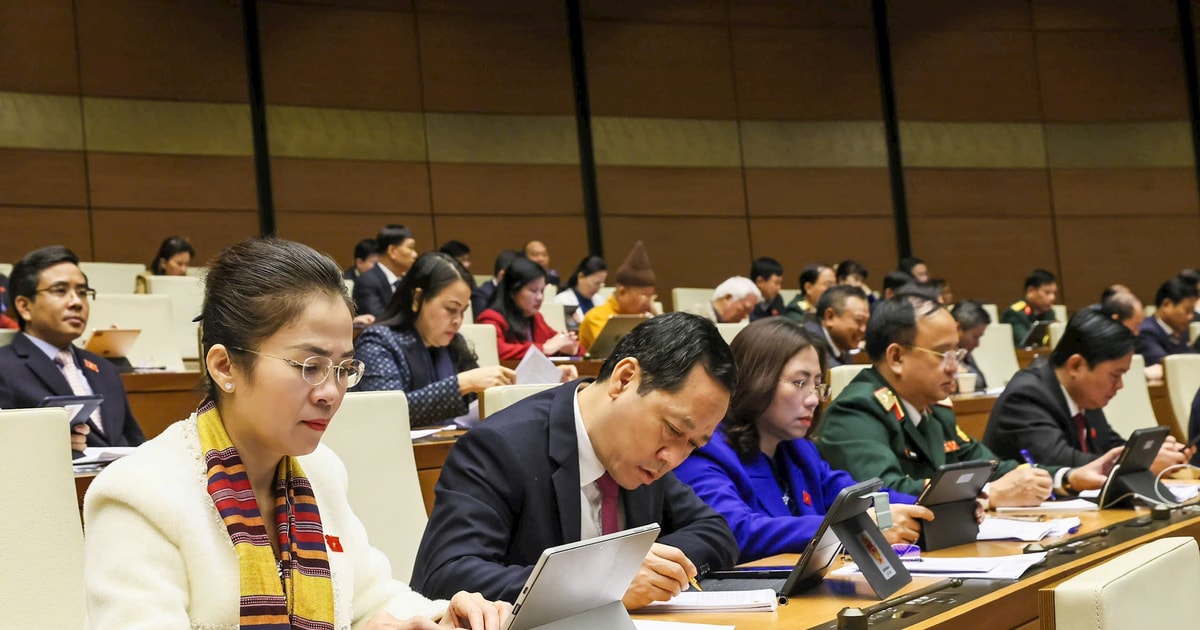 Quốc hội họp quyết định các luật, nghị quyết có tính nền tảng thực hiện sắp xếp, tinh gọn tổ chức bộ máy