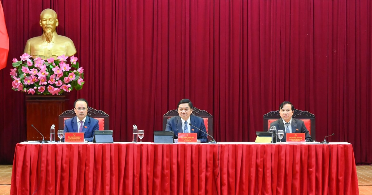 Thông qua Nghị quyết sắp xếp các cơ quan chuyên môn thuộc UBND tỉnh Nghệ An