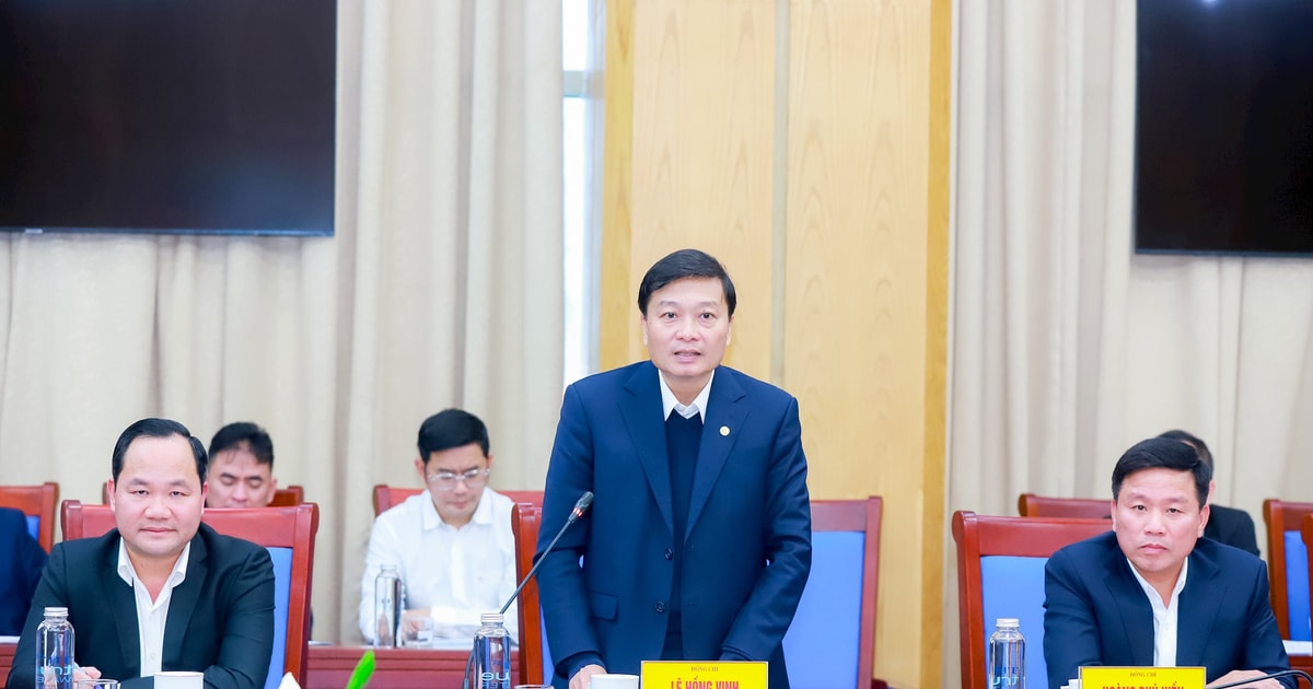 Chủ tịch UBND tỉnh Nghệ An Lê Hồng Vinh làm việc về các dự án cải tạo, mở rộng Cảng hàng không Quốc tế Vinh