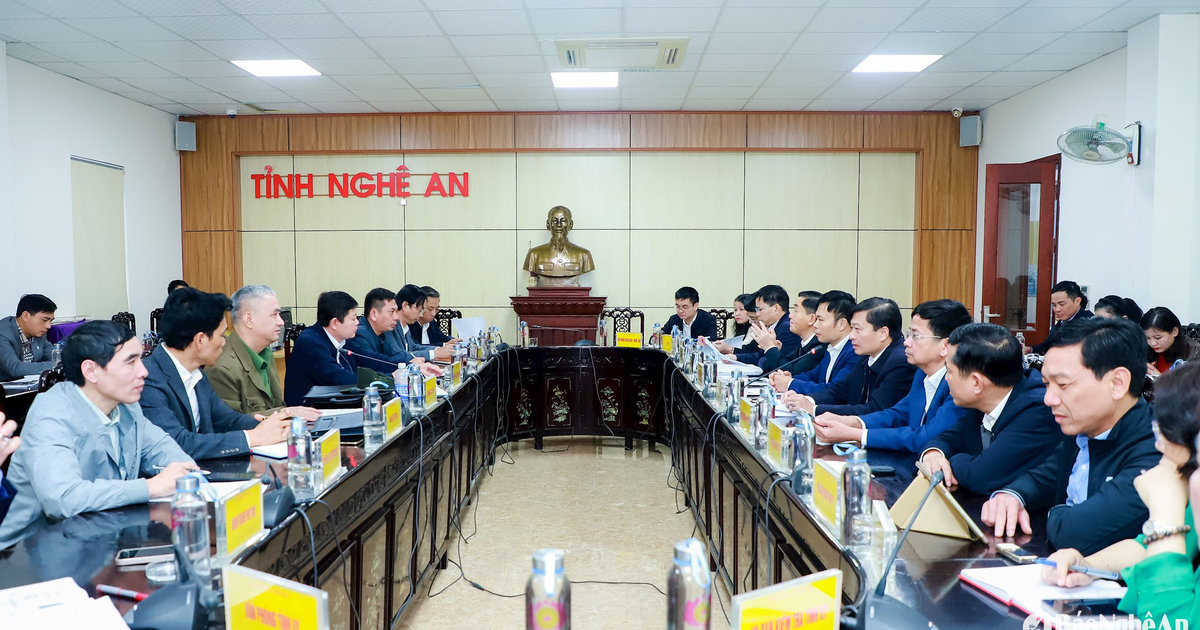 Chủ tịch UBND tỉnh Lê Hồng Vinh tiếp công dân phiên định kỳ tháng 3/2025.