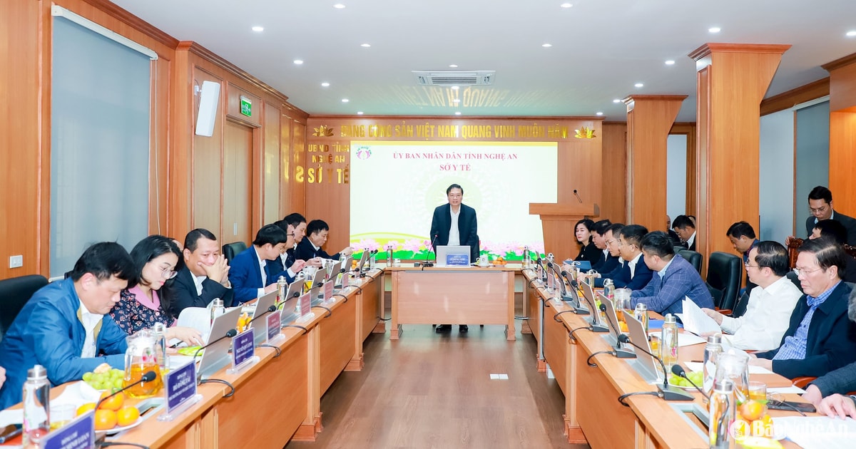 Chủ tịch UBND tỉnh Lê Hồng Vinh: Đưa ngành Y tế Nghệ An phát triển xứng tầm trung tâm khu vực Bắc Trung Bộ