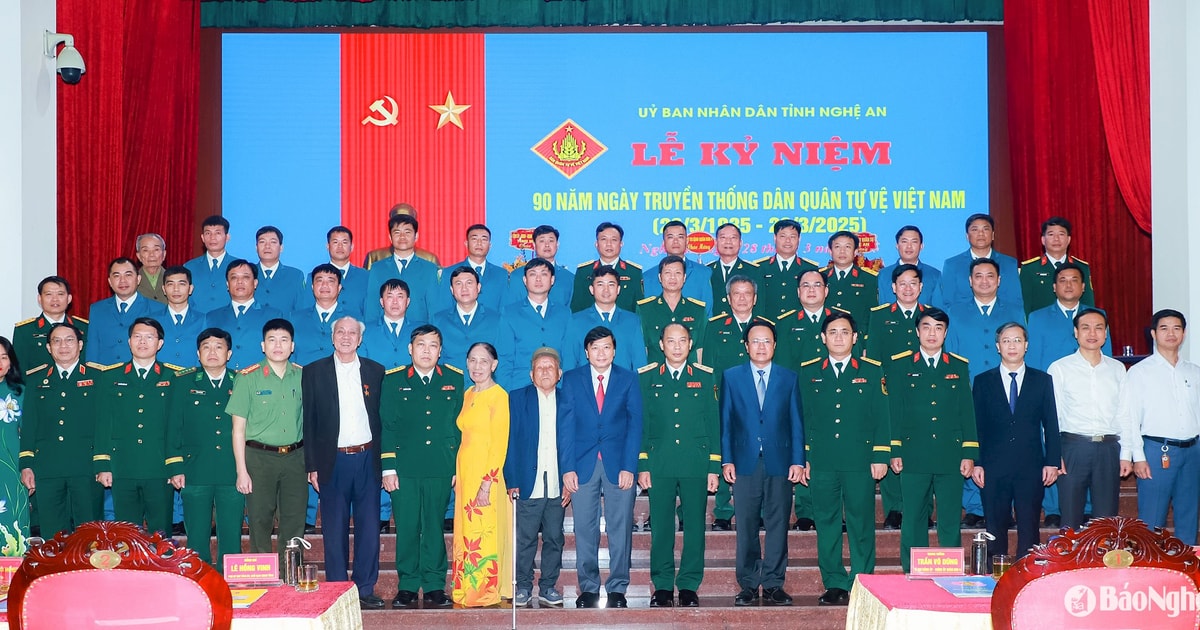 Nghệ An trọng thể kỷ niệm 90 năm Ngày truyền thống Dân quân tự vệ Việt Nam