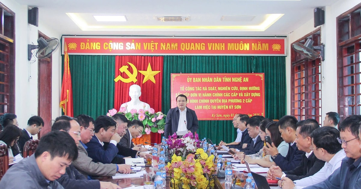 Tổ công tác của tỉnh làm việc với huyện Kỳ Sơn về sắp xếp đơn vị hành chính