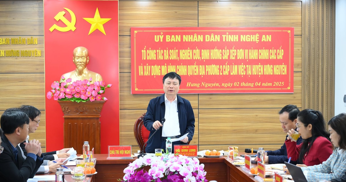 Phó Chủ tịch UBND tỉnh Nghệ An Bùi Đình Long làm việc với huyện Hưng Nguyên về định hướng sắp xếp đơn vị hành chính