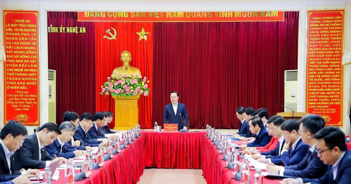 Thường trực Tỉnh ủy Nghệ An làm việc với Ban Chấp hành Đảng bộ các cơ quan Đảng tỉnh