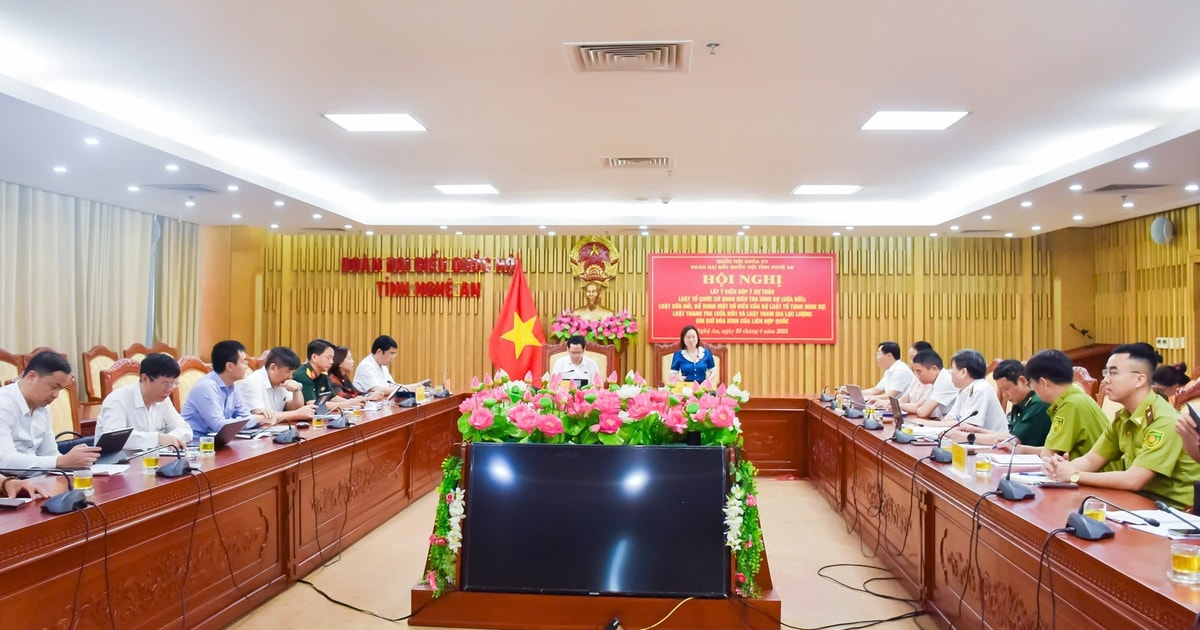 Đoàn đại biểu Quốc hội tỉnh Nghệ An lấy ý kiến góp ý các dự thảo luật trình tại Kỳ họp thứ 9, Quốc hội khóa XV