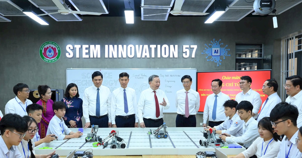 Tổng Bí thư Tô Lâm thăm, tặng phòng thực hành STEM cho Trường THPT Kim Liên (Nam Đàn)