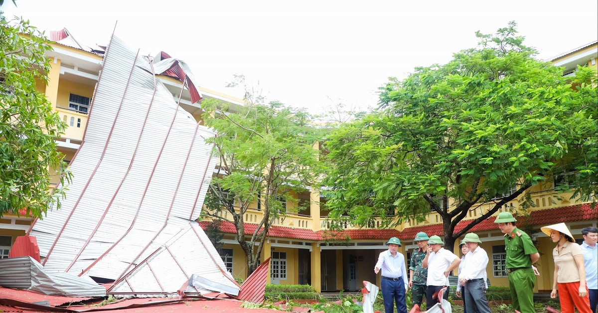 Chủ tịch UBND tỉnh Lê Hồng Vinh kiểm tra thiệt hại do bão số 5 tại các xã Kim Liên, Đô Lương và KCN WHA Industrial Zone Nghệ An