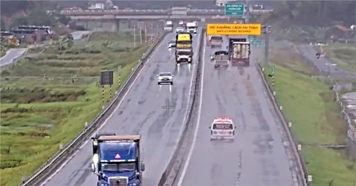 Các phương tiện không lưu thông trên cao tốc trong thời gian bão số 10 đổ bộ