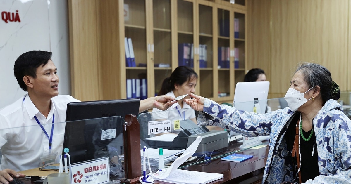 Bộ Nội vụ nói về chế độ 154 với cán bộ không chuyên trách được ký hợp đồng mới