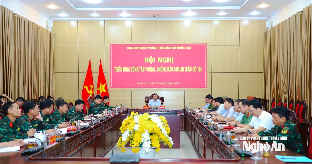 Phó Thủ tướng Trần Hồng Hà chủ trì họp đánh giá tình hình sau khi bão số 10 đổ bộ