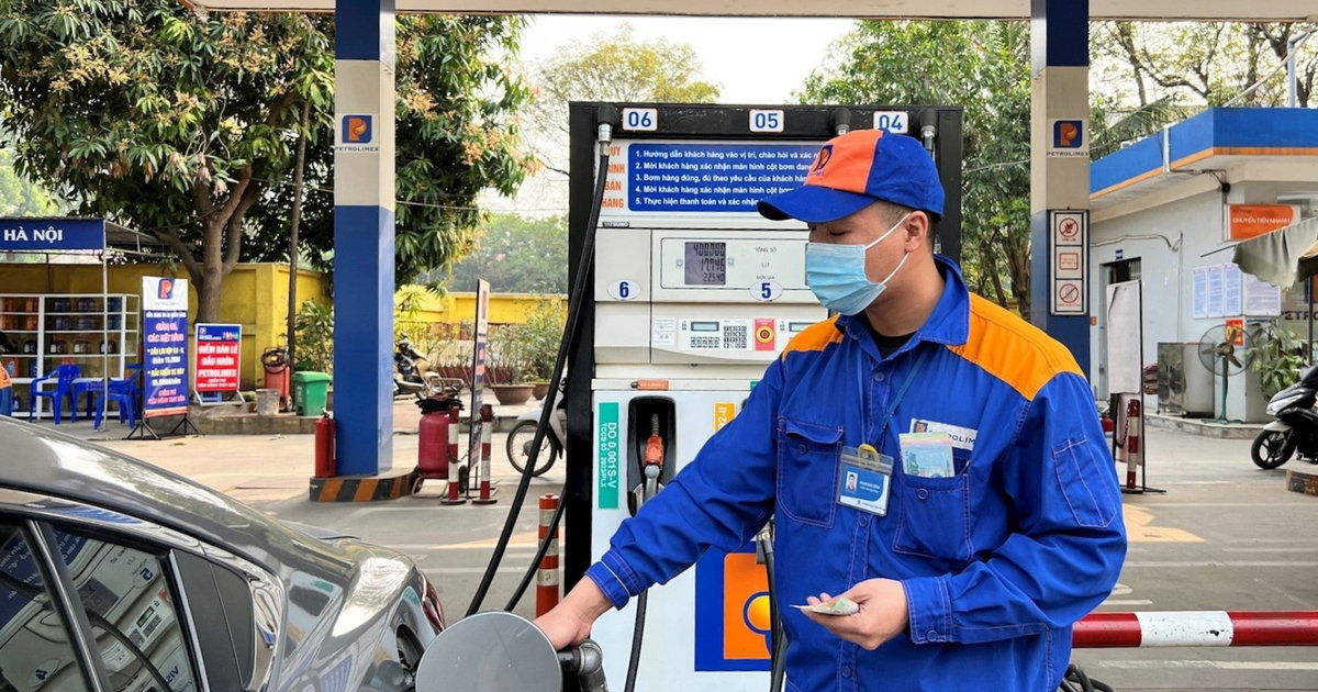 Giá xăng dầu hôm nay 3/10/2025: Xăng 95 tăng vượt 20000 đồng/lít