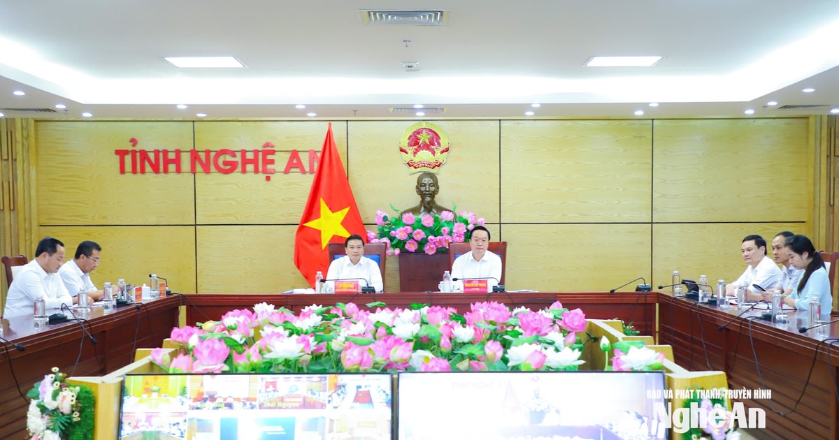 Nghệ An dự họp trực tuyến với Thường trực Chính phủ về khắc phục hậu quả bão số 10