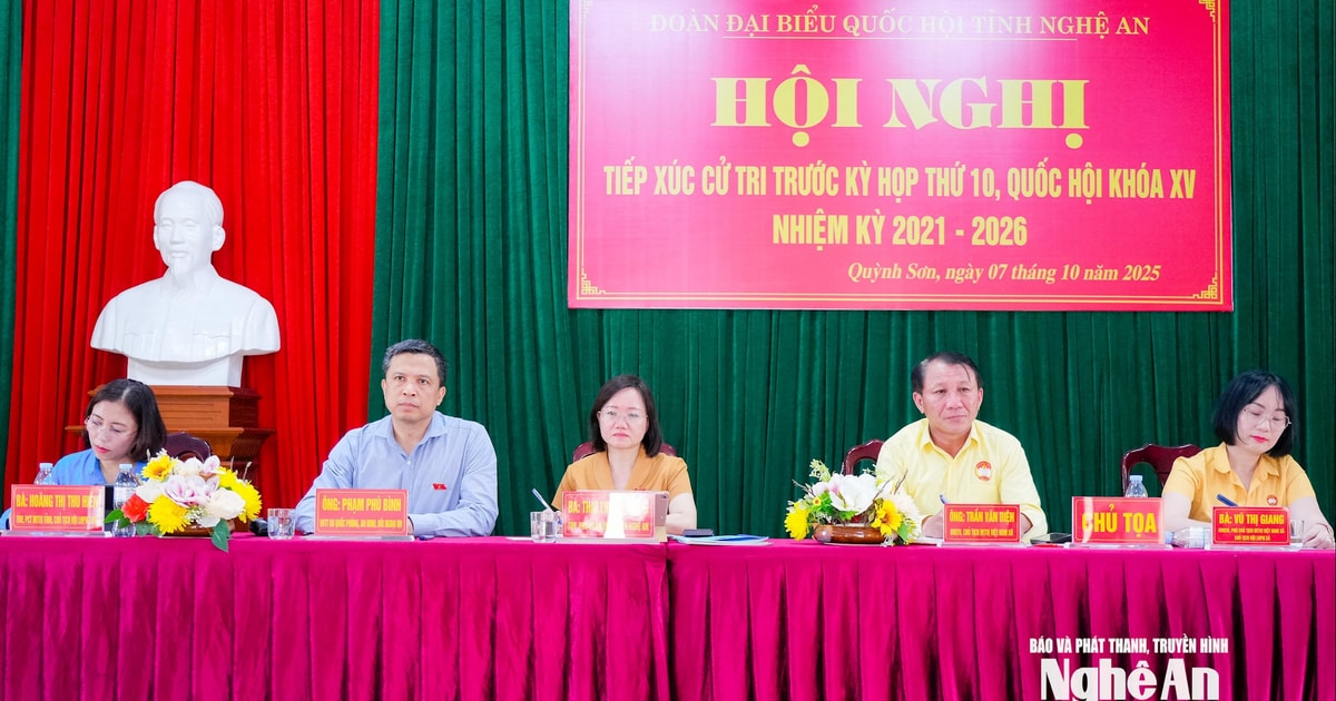 Đại biểu Quốc hội tiếp xúc cử tri xã Quỳnh Sơn