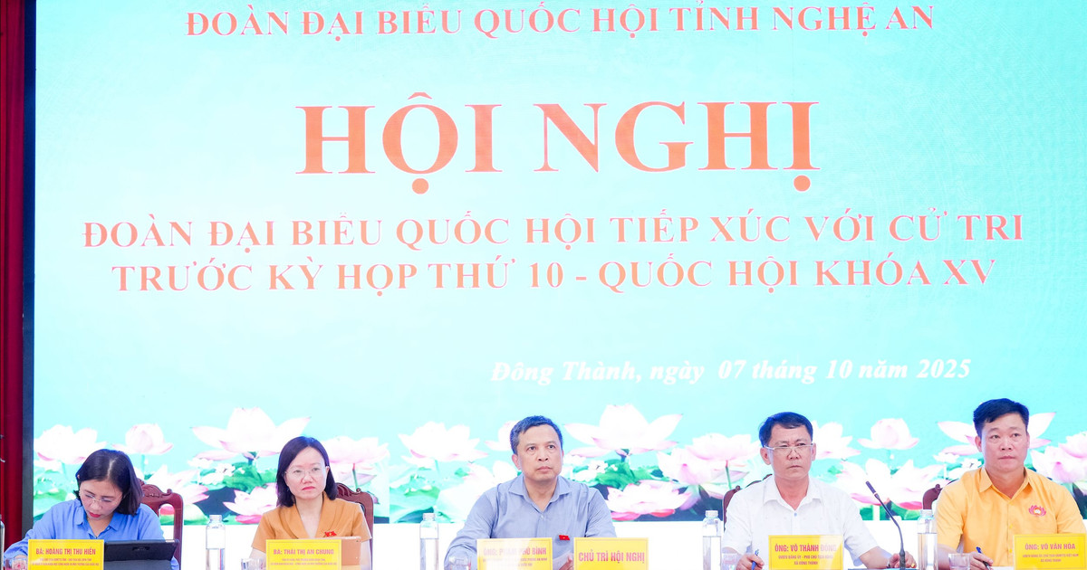 Đại biểu Quốc hội tiếp xúc cử tri xã Đông Thành