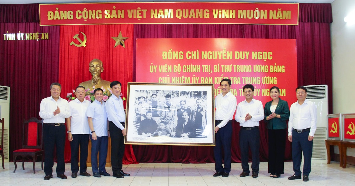 Chủ nhiệm Ủy ban Kiểm tra Trung ương Nguyễn Duy Ngọc làm việc với Ủy ban Kiểm tra Tỉnh ủy Nghệ An