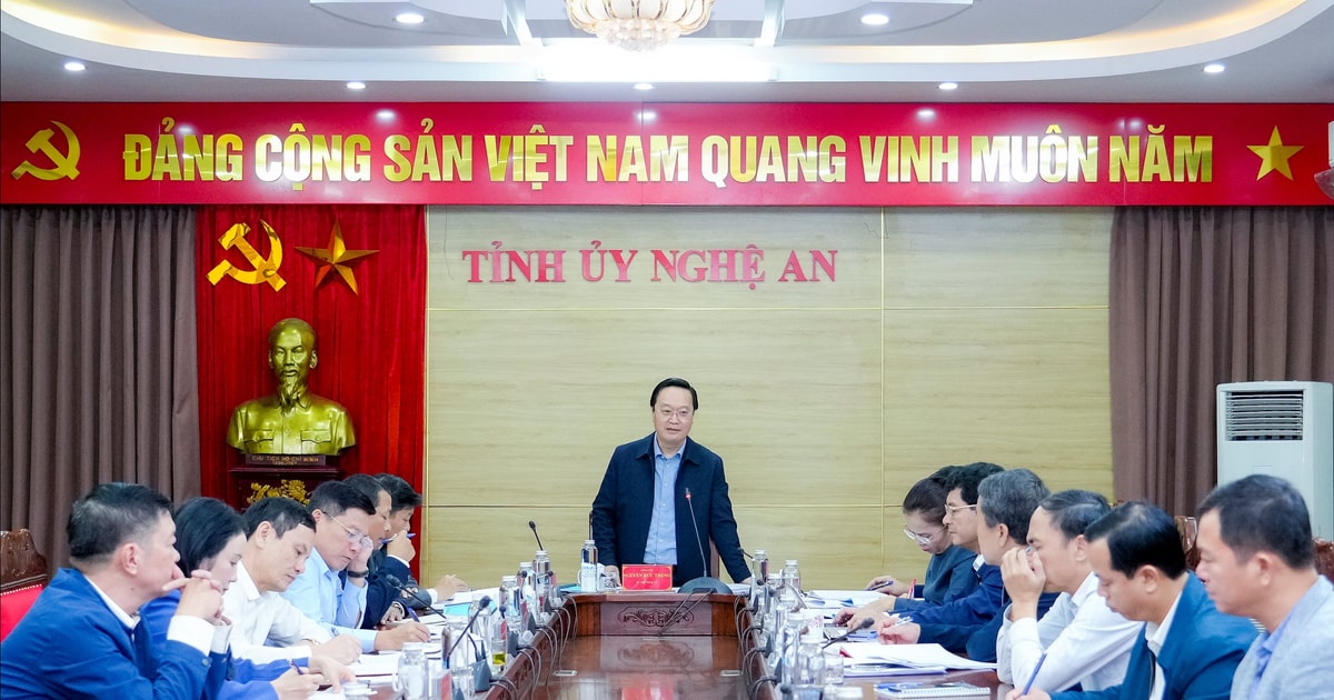 Bí thư Tỉnh uỷ Nguyễn Đức Trung chủ trì phiên họp Thường trực Tỉnh uỷ