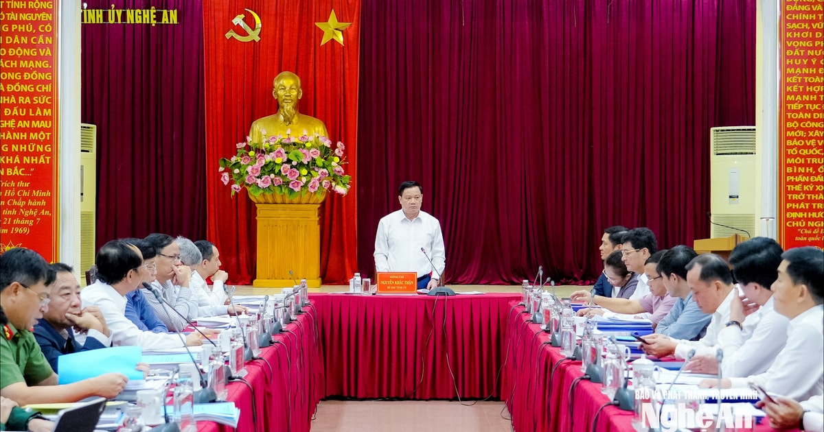 Bí thư Tỉnh uỷ Nguyễn Khắc Thận chủ trì phiên họp Thường trực, Ban Thường vụ Tỉnh uỷ