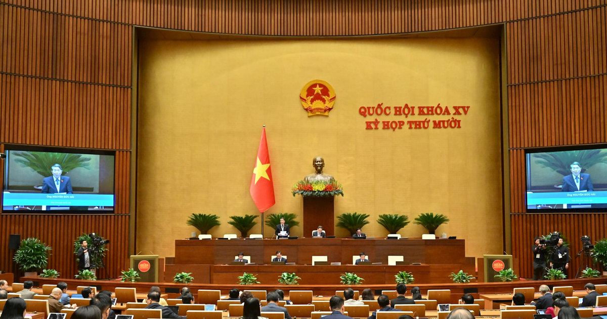 Đại biểu Quốc hội đoàn Nghệ An thảo luận về ngưỡng chịu thuế đối với hộ, cá nhân kinh doanh