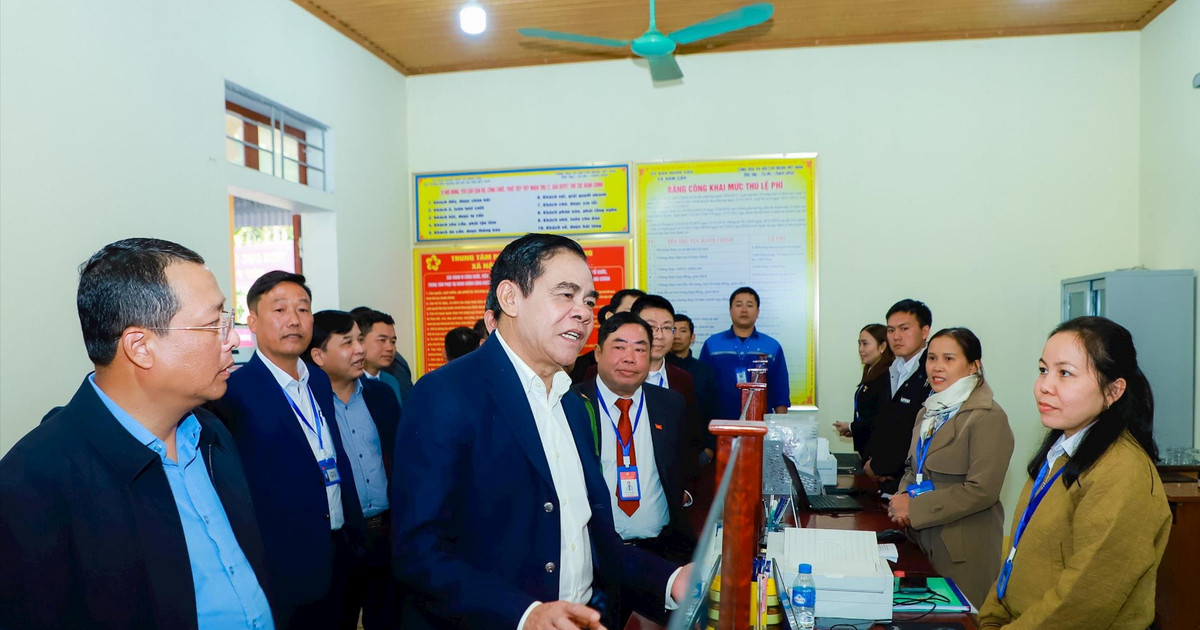 Chủ tịch UBND tỉnh Nghệ An Võ Trọng Hải thăm, kiểm tra hoạt động tại xã Nậm Cắn