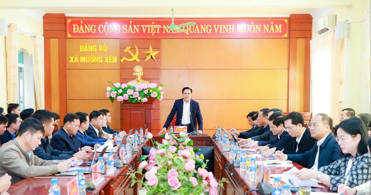 Chủ tịch UBND tỉnh Nghệ An Võ Trọng Hải làm việc với 12 xã miền Tây