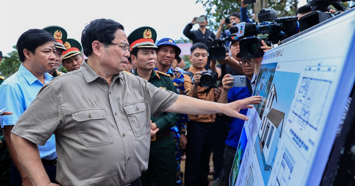 Thủ tướng: Triển khai "chiến dịch Quang Trung" thần tốc dựng lại nhà cho đồng bào bị thiên tai