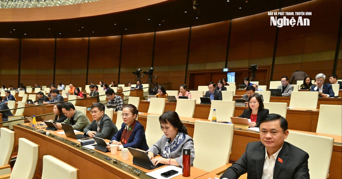 Đại biểu Quốc hội đoàn Nghệ An thảo luận về cơ chế, chính sách phát triển năng lượng và Luật Tòa án chuyên biệt